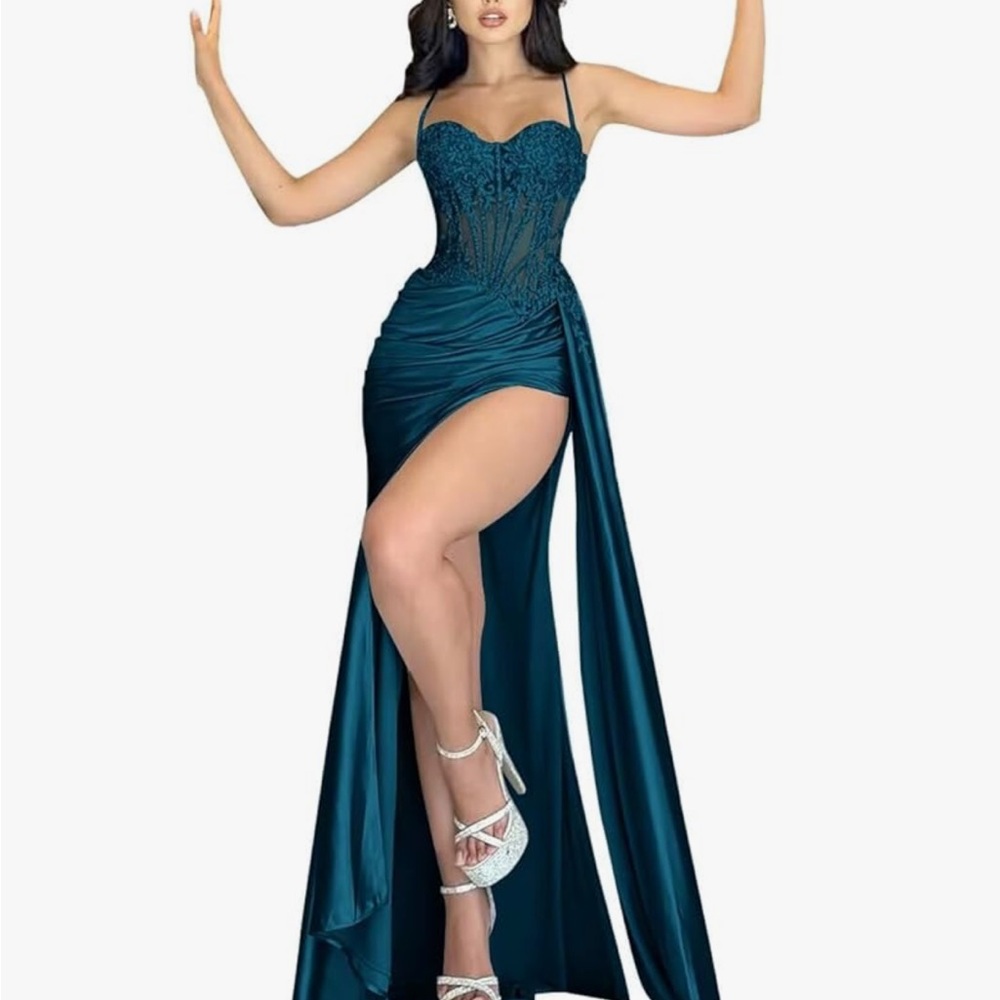 Elegant Teal Evening Gown